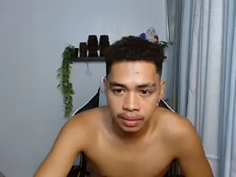 curlyasian_njxx webcam