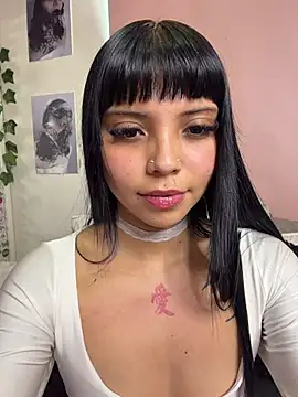 AlanaStormm live cam on StripChat