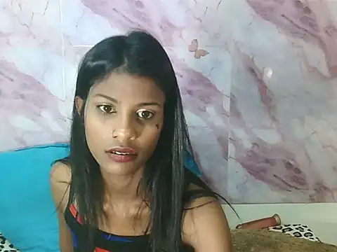 IndianSilkySpice live cam on StripChat