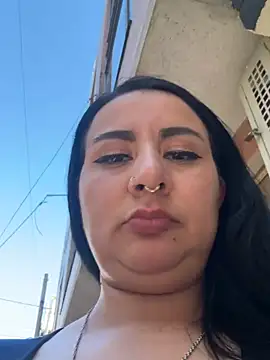 Abril_Luv live cam on StripChat