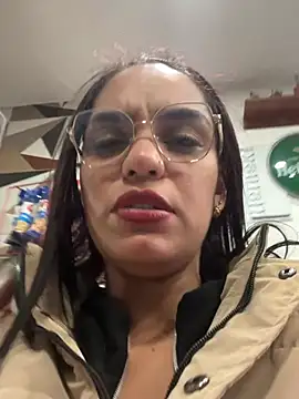 Sara-77 webcam