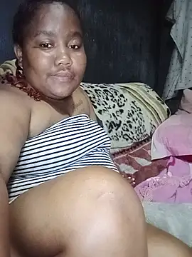 ChubbyMidgetxxx19 webcam
