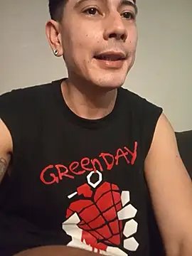 ThestuB live cam on StripChat