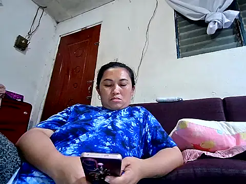 Laiskie_33 webcam