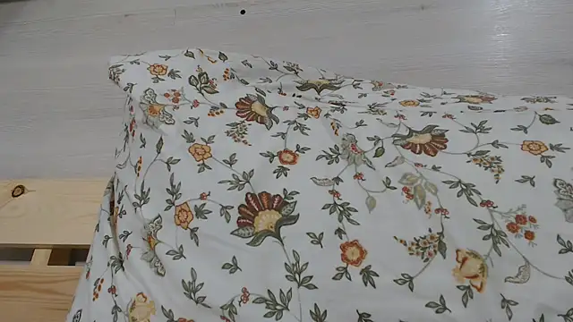 CRISTIIYNA36 live sex cam