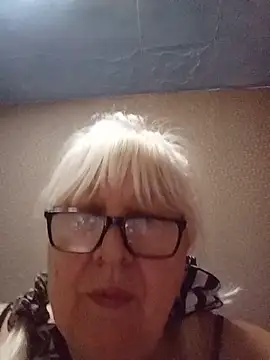 Alexia64231 live cam on StripChat