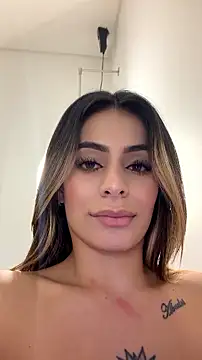 Amara_Velvet_ live cam on StripChat