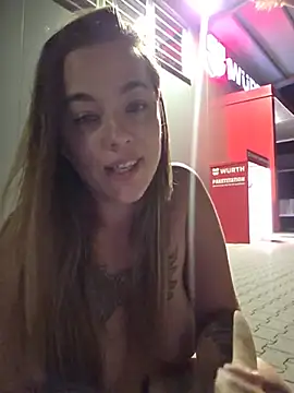 Luna_Lynn webcam