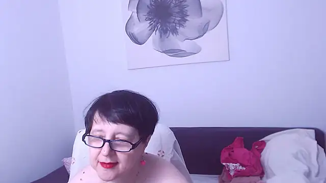 ChristaRose live cam on StripChat