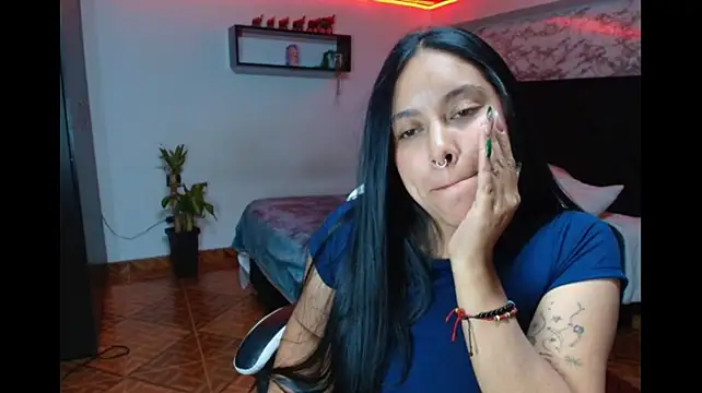 Camila_IRoose webcam