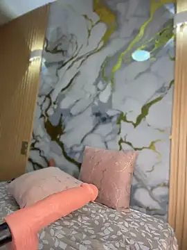 emily-Hornyy webcam