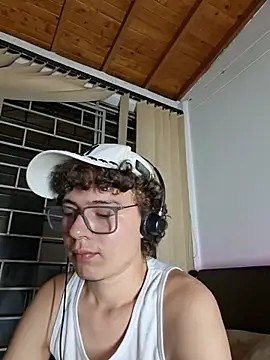 Soy_leonel live sex cam