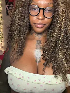 MistiSavannah live cam on StripChat