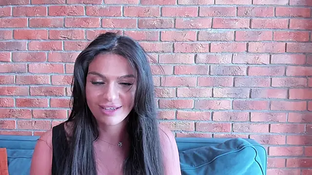 Andriana_1 live cam on StripChat