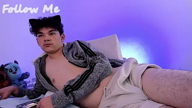 philippsx (M twink) - change of clothes