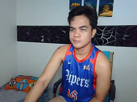 yourmikexxx (Ask my age) - LETS PLAY AND CUM IM LOADED