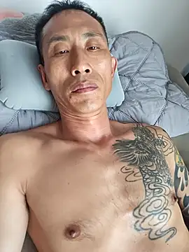 wx369369 (Ask my age) - 赚钱买先锋官