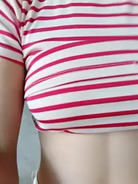 MiuMiu-Babyy live cam on StripChat
