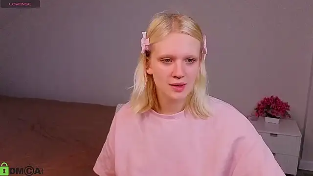 Lilly_Jhonass live cam on StripChat