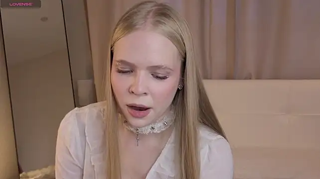 Sweet_Angelll live cam on StripChat