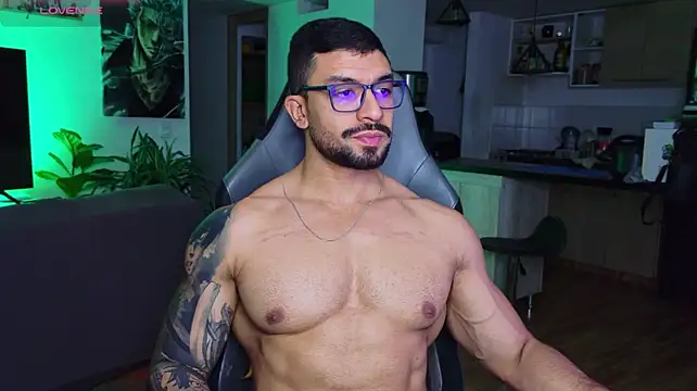 Michael_Diamond live cam on StripChat