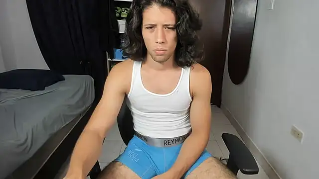 itstonnyX live cam on StripChat