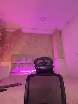 saracaball_ webcam