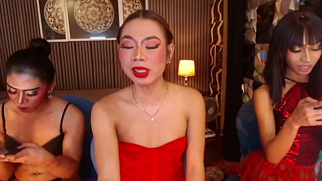 AudreyMilesTrans webcam