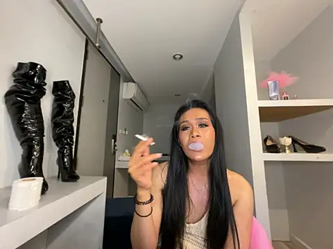 MistressViper28 webcam
