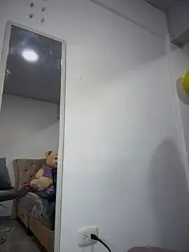 Sarahballiston_ webcam