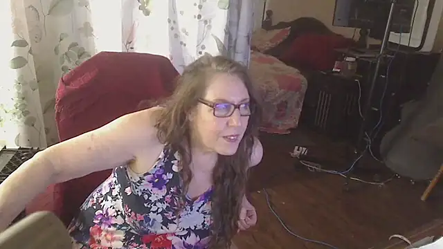 Ireallysquirt live cam on StripChat