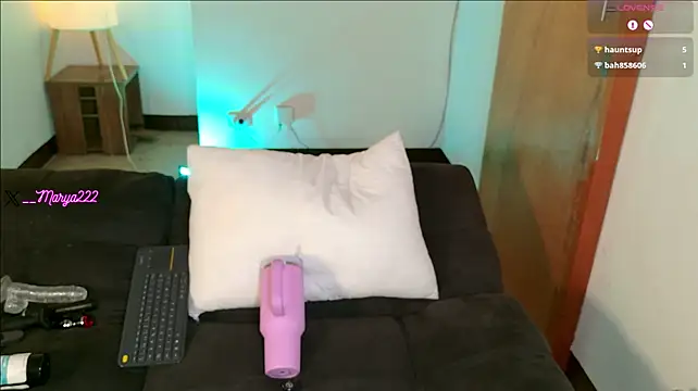 Maryybellax webcam