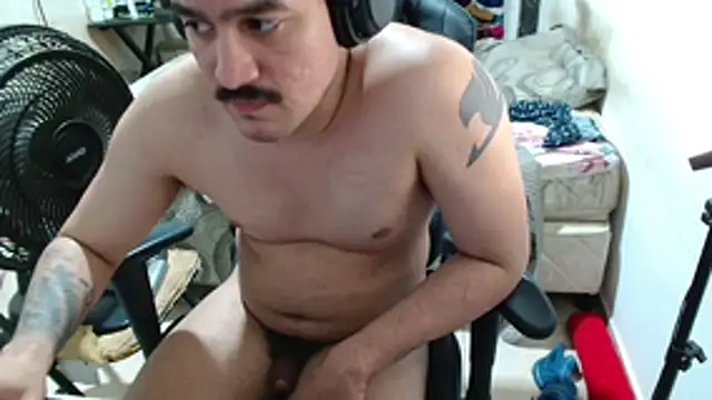 Leonino231 webcam