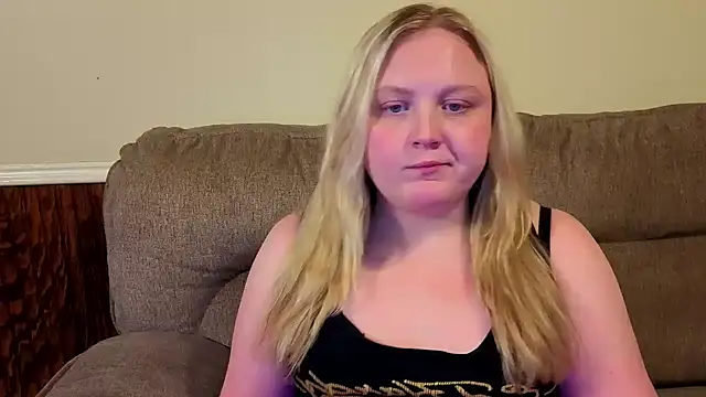 nude amateur PhatAssBlond