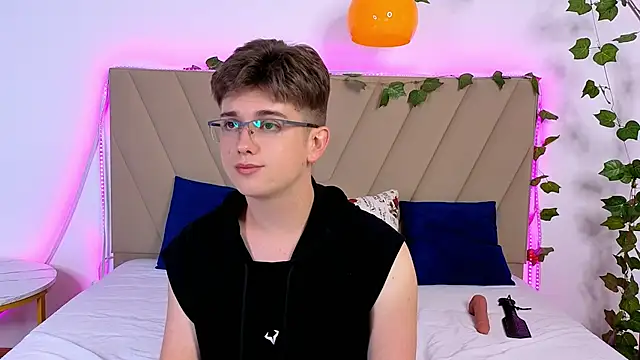 miless_cooper (M young) - Naked: 299