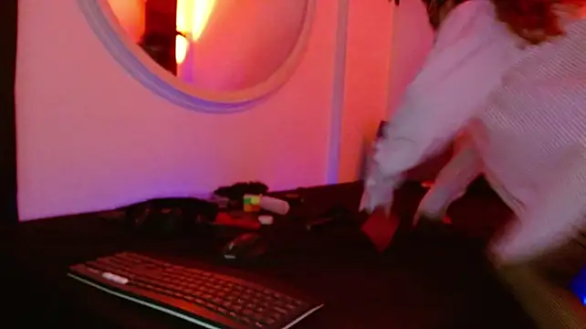 Obey_mee1 webcam