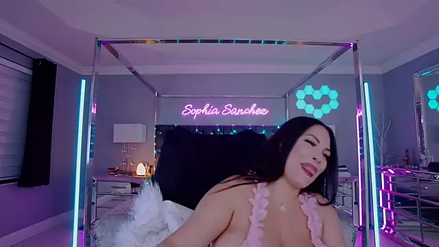 theofficialsophiasanchez live cam on StripChat