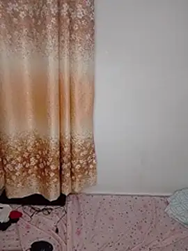 pretty_teri live cam on StripChat