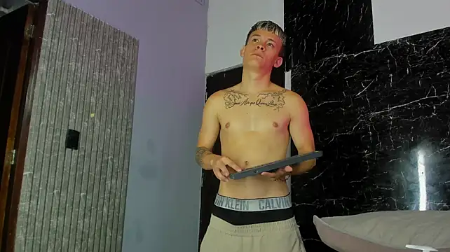 Robinlion91 live cam on StripChat