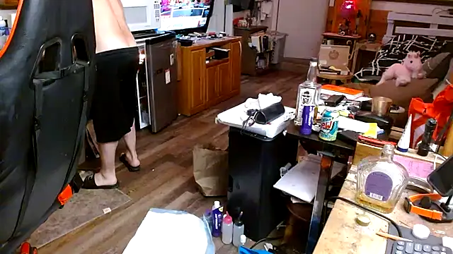 tongueispowerr6d9 webcam