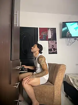 Kenny_romano live cam on StripChat