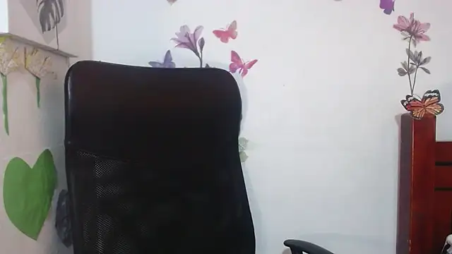 Lyra_Moon_ live cam on StripChat