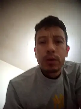 richarardo live cam on StripChat