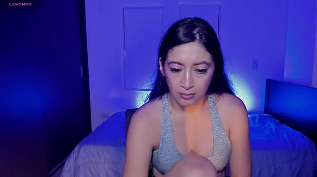 MeganWhite3 live cam on StripChat