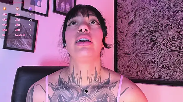 Akari1_Mischief webcam