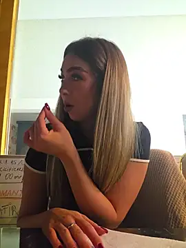 AylinRosee webcam