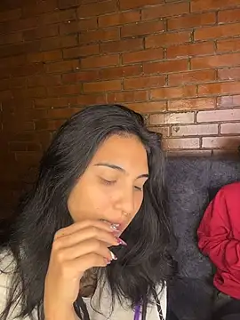 Velvet_Mysstic webcam