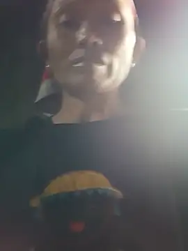 Nguyen_Emaa webcam