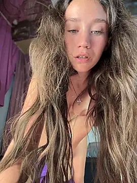 QuietNicole webcam