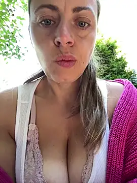 ladywithbigass